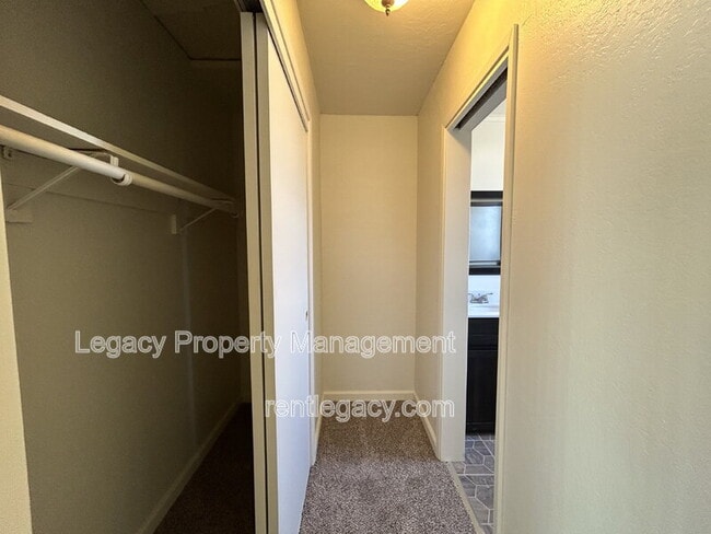 Building Photo - 2213 N Cirby Way