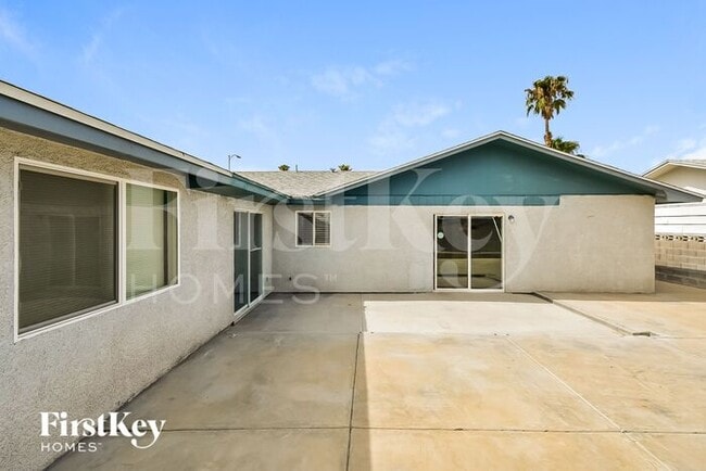 Building Photo - 921 Palmhurst Dr