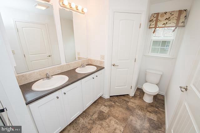 Building Photo - 18 Sabrina Dr