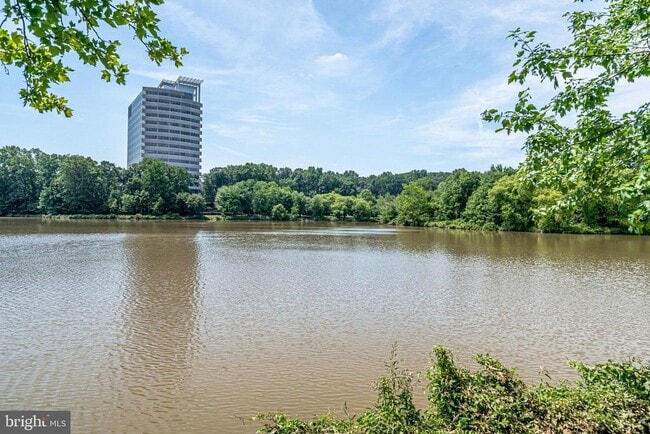 Building Photo - 2942 Yarling Ct