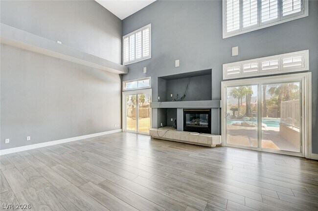 Building Photo - 3800 Beacon Point St