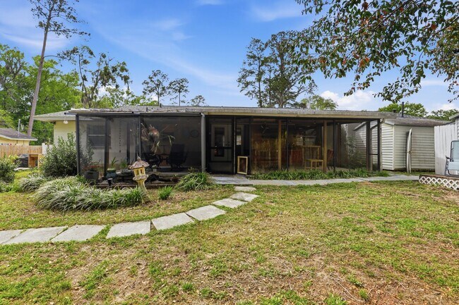 Building Photo - 4731 NW 39th St
