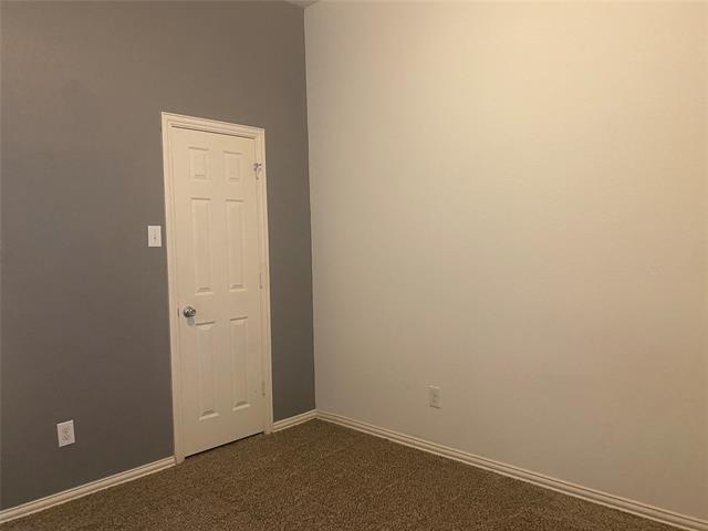 Building Photo - 2712 Lake Ridge Dr