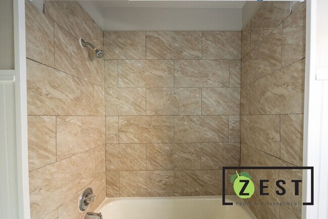 Building Photo - BEAUTIFUL 3 BED HOME