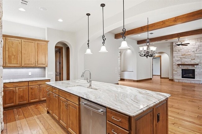 Building Photo - 203 Pristine Dr