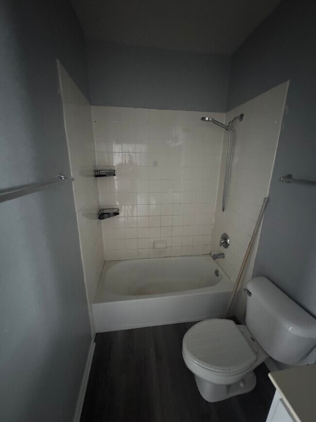 Building Photo - 1900 N Laramie Ave