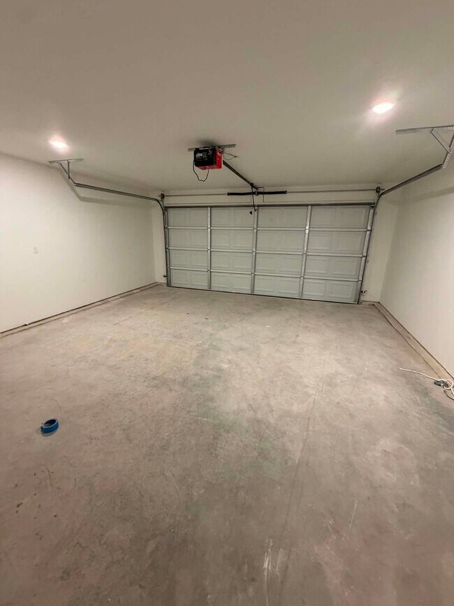 Building Photo - COMING SOON: Be the first to live in this beautiful brand-new 3 bedroom, 2 bathroom home located ...