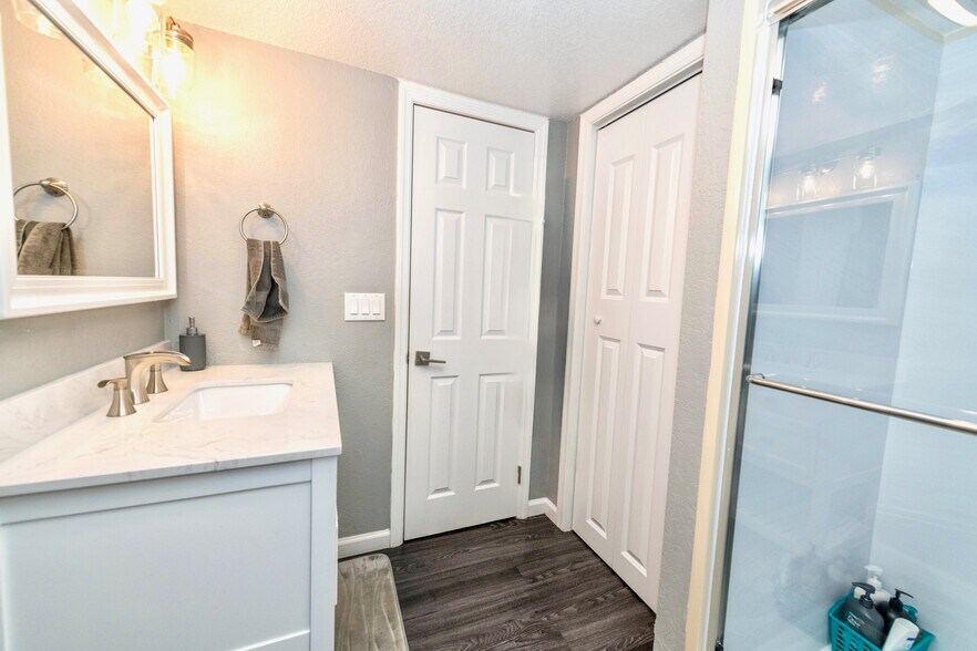 Building Photo - 16887 97th Way N