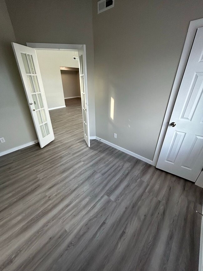 Building Photo - 1018 Blue Ridge Dr