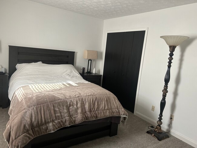 Building Photo - 14268 Prospect Rd