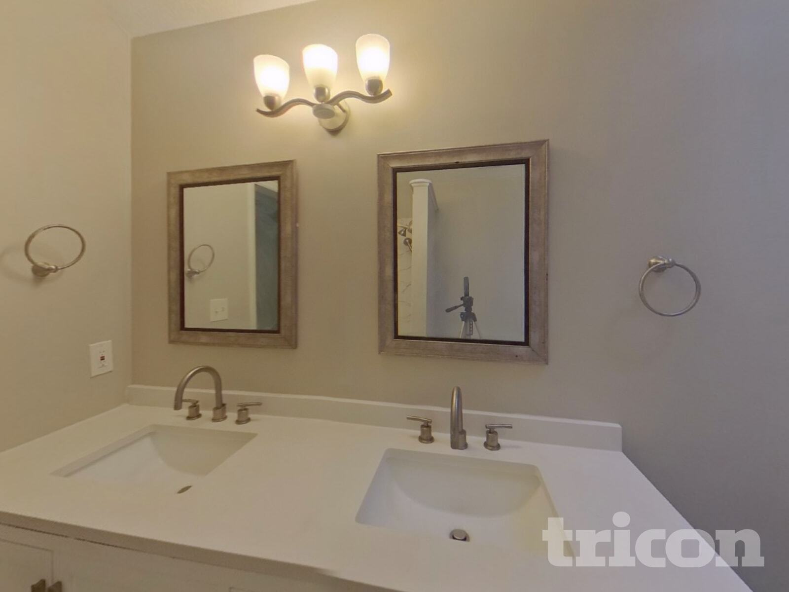 Building Photo - 245 Bentley Way