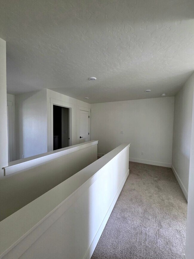 Building Photo - 4601 Highgarden Wy