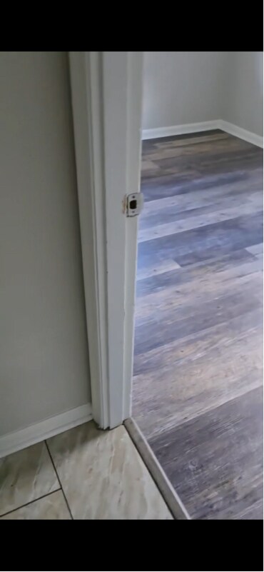 Building Photo - 4970 Gardiner Dr