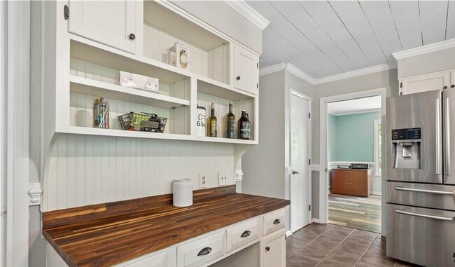 Building Photo - Large Private Lot with 3BR home in Concord!