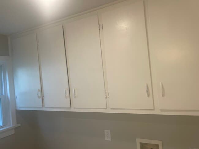 Building Photo - 14 Church St