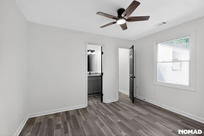 Building Photo - Charming 4BR House in Atlanta
