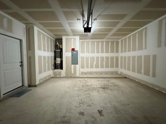 Building Photo - Welcome to Your Dream Escape at 2880 Donne...