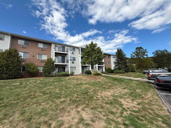 Building Photo - 383 Huse Rd