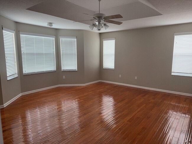 Building Photo - 1510 Running Oak Ln