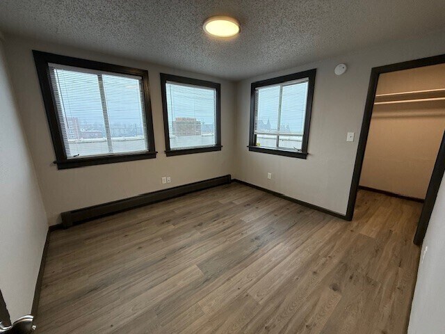 Building Photo - 16 N Broadway St