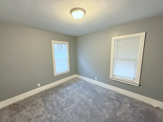 Building Photo - 15 Forest St