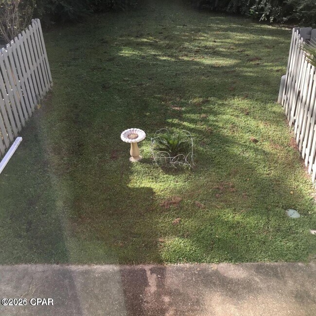 Building Photo - 1025 W 19th St