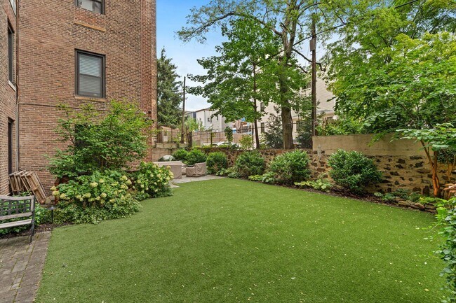 Building Photo - 50 Glenwood Ave