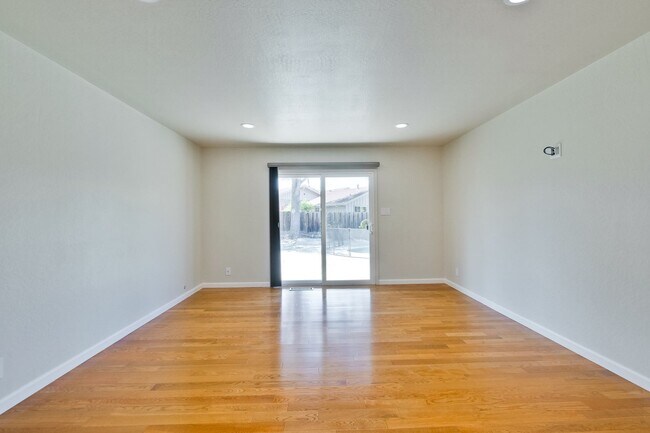 Building Photo - Gorgeous Newly Remodeled Saratoga Golden T...
