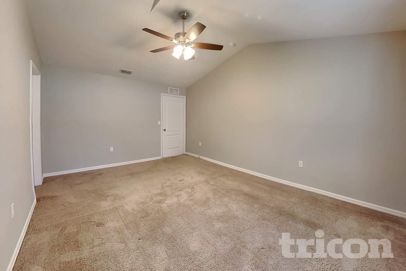 Building Photo - 57 Pilgrim Dr