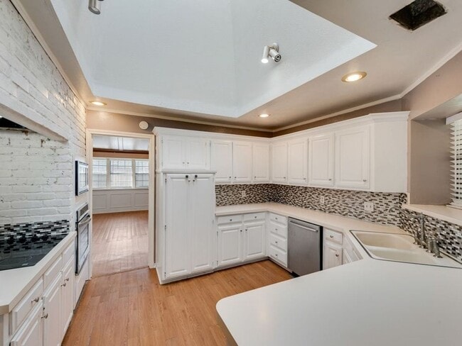 Building Photo - Beautiful west plano home Great neighborho...