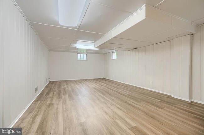Building Photo - 112 Springside Dr