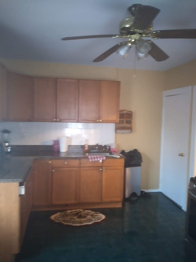 Building Photo - 115-11-211 219th St