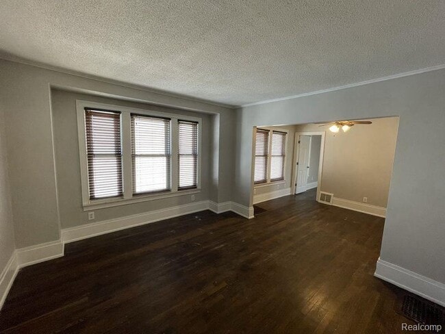 Building Photo - 219 La Plaza Ct