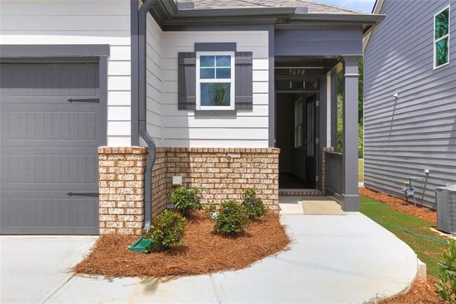 Building Photo - 5698 Cricket Melody Ln