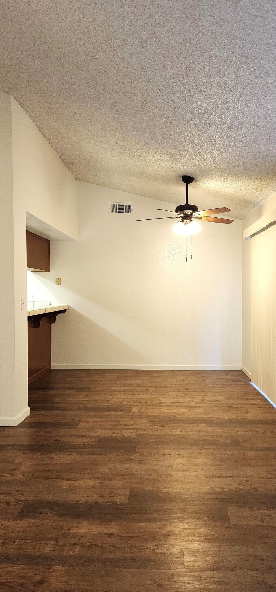 Dining Area 2 - 4629 N Charles Ave