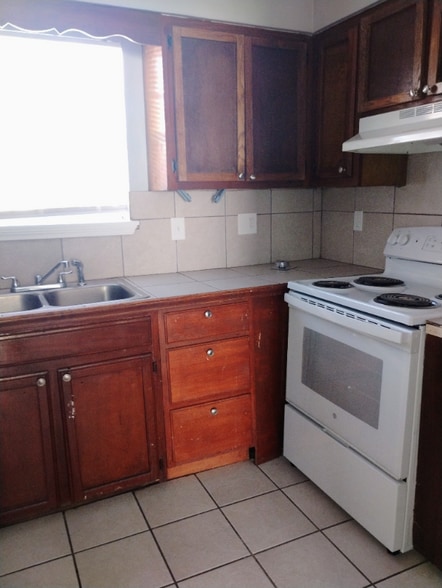 Building Photo - 12240 Jackson Rd