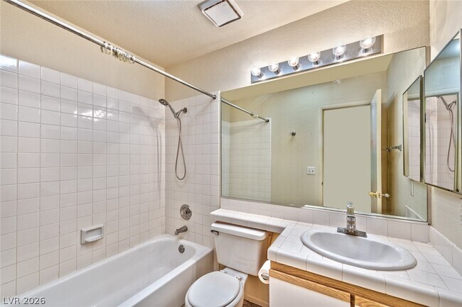 Building Photo - 1854 Vista Del Oso Way