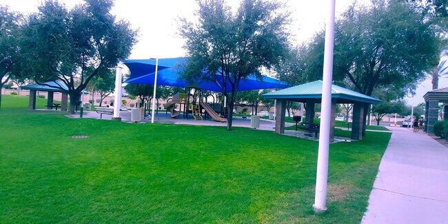 Building Photo - 1126 W Grand Caymen Dr