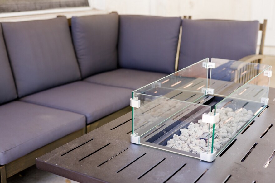 Building Photo - 4936 40th Ave N