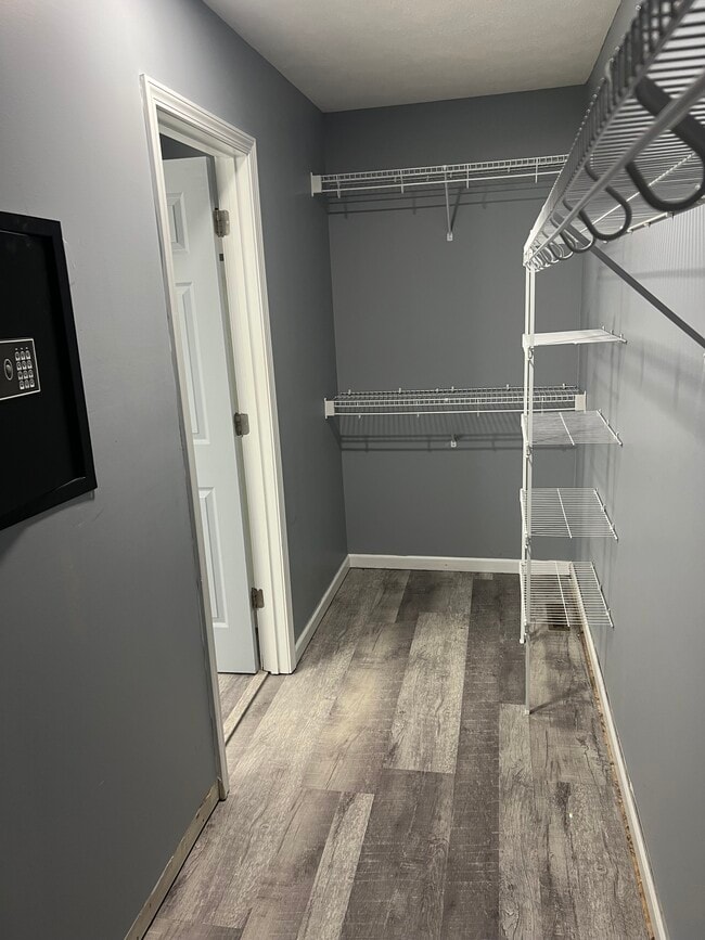 Building Photo - 1044 Cindy Jo Ct