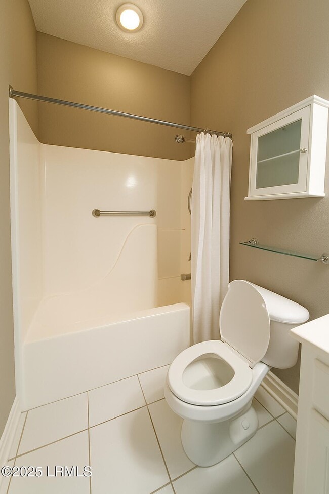 Building Photo - 1 Pomegranate Ln