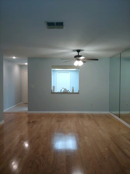 Building Photo - 63 Douglas St