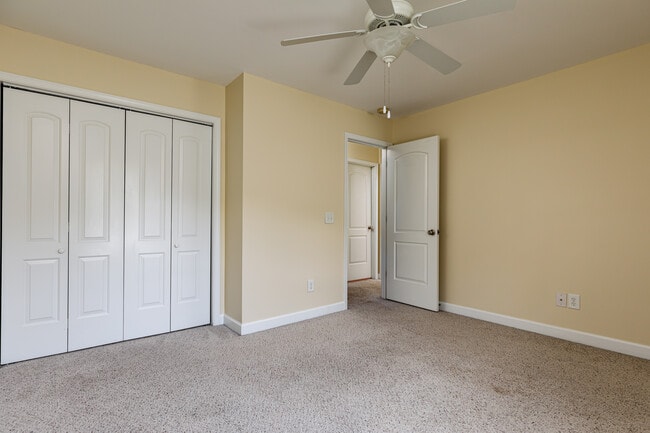 Building Photo - 202 Clover Ct