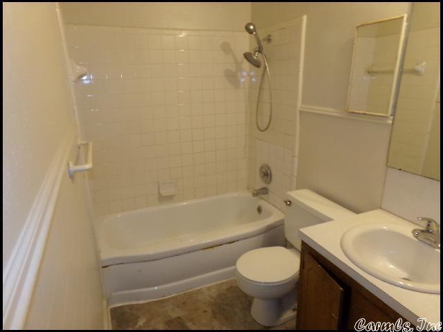 Building Photo - 166 Tulane