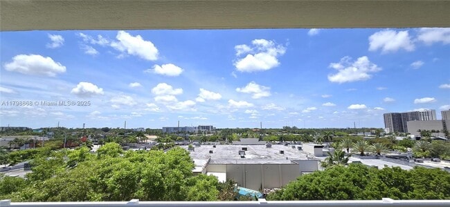 Primary Photo - 2775 NE 187th St