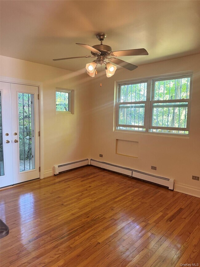 Building Photo - 5629 Sylvan Ave