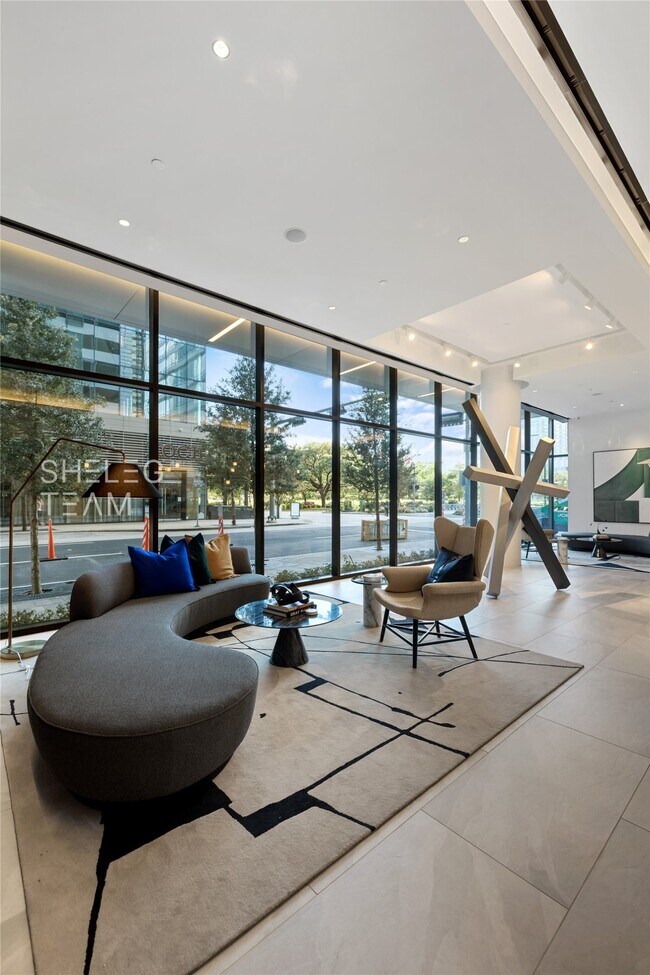 Building Photo - 808 Crawford St