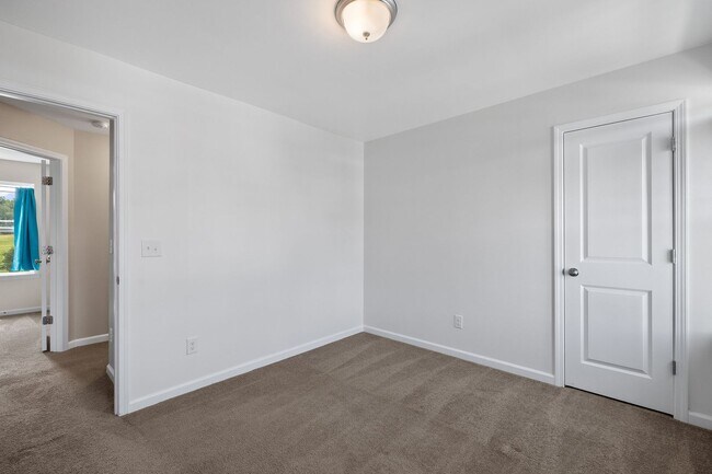 Building Photo - 230 Rosewood Ln