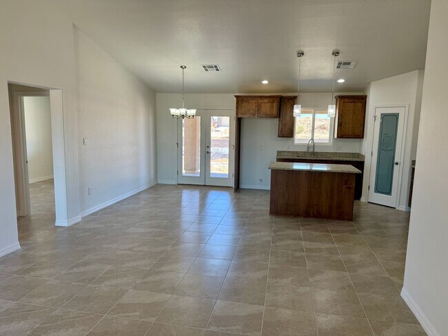 Building Photo - Brand New home in Wellton - 3 Bedrooms 2 Bath
