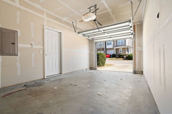 Building Photo - 1326 Stone Manor Dr